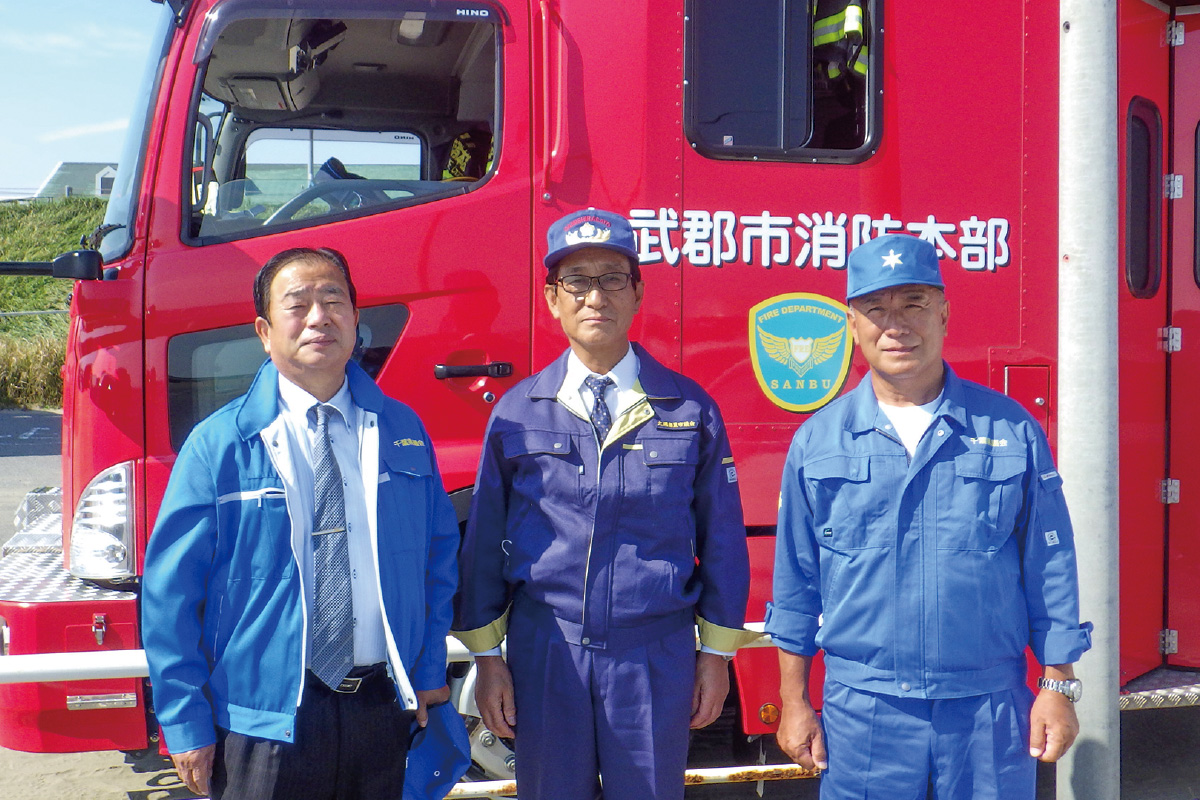 近隣県議と意見交換。